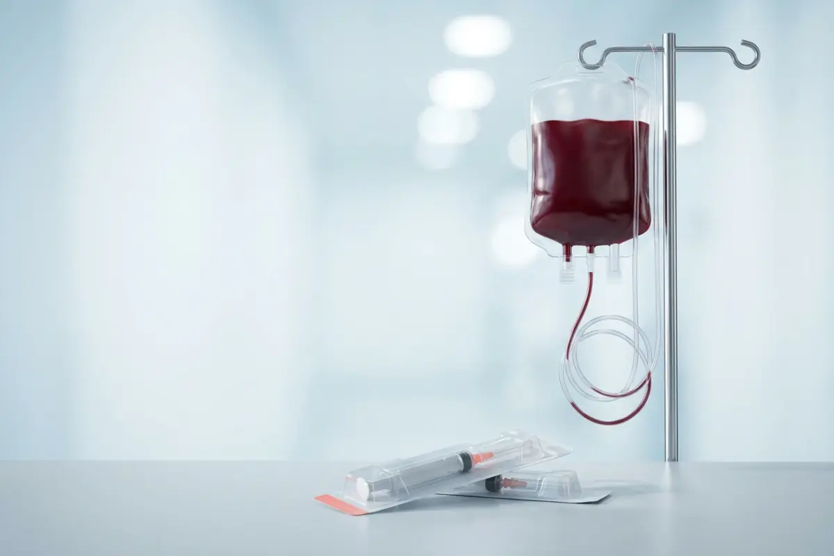 Donor qanı və steril bağlamada birdəfəlik şprits